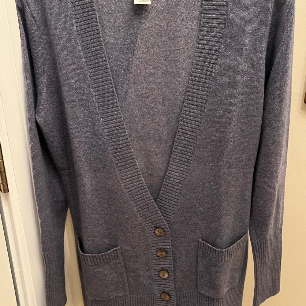 Neiman Marcus Gray Knit Cardigan Sweater V-Neck